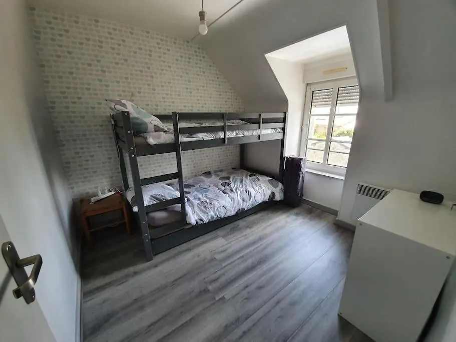 Maison Dans Un Quartier Calme, Terrain, Wifi, Tele Saint-Nicolas-du-Pelem 0*,